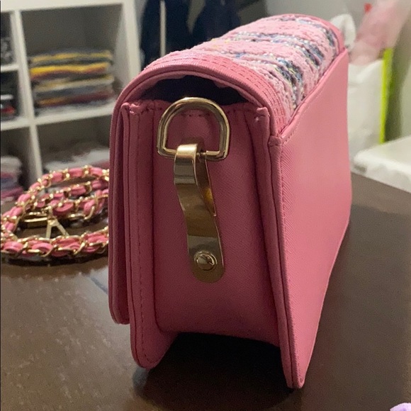 Samantha Vega sling bag - Picture 4 of 7